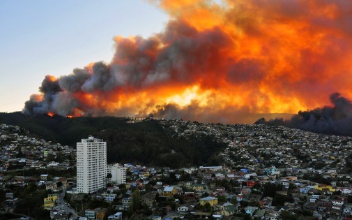 feu7771132583_incendie-a-valparaiso-au-chili-le-12-avril-2014